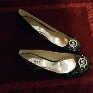 Michael Kor pumps